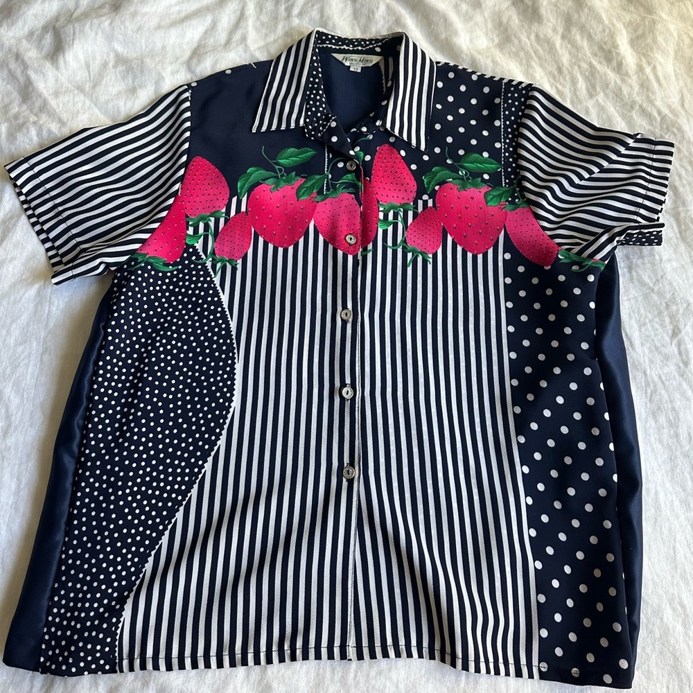 Vintage Wing Ming Strawberry Patchwork Button Shi… - image 2